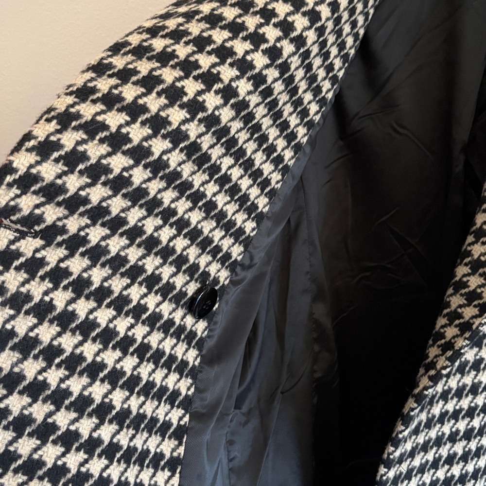 Anine Bing 'Kaia' Brown Acrylic Blazer. - Picture 10 of 11